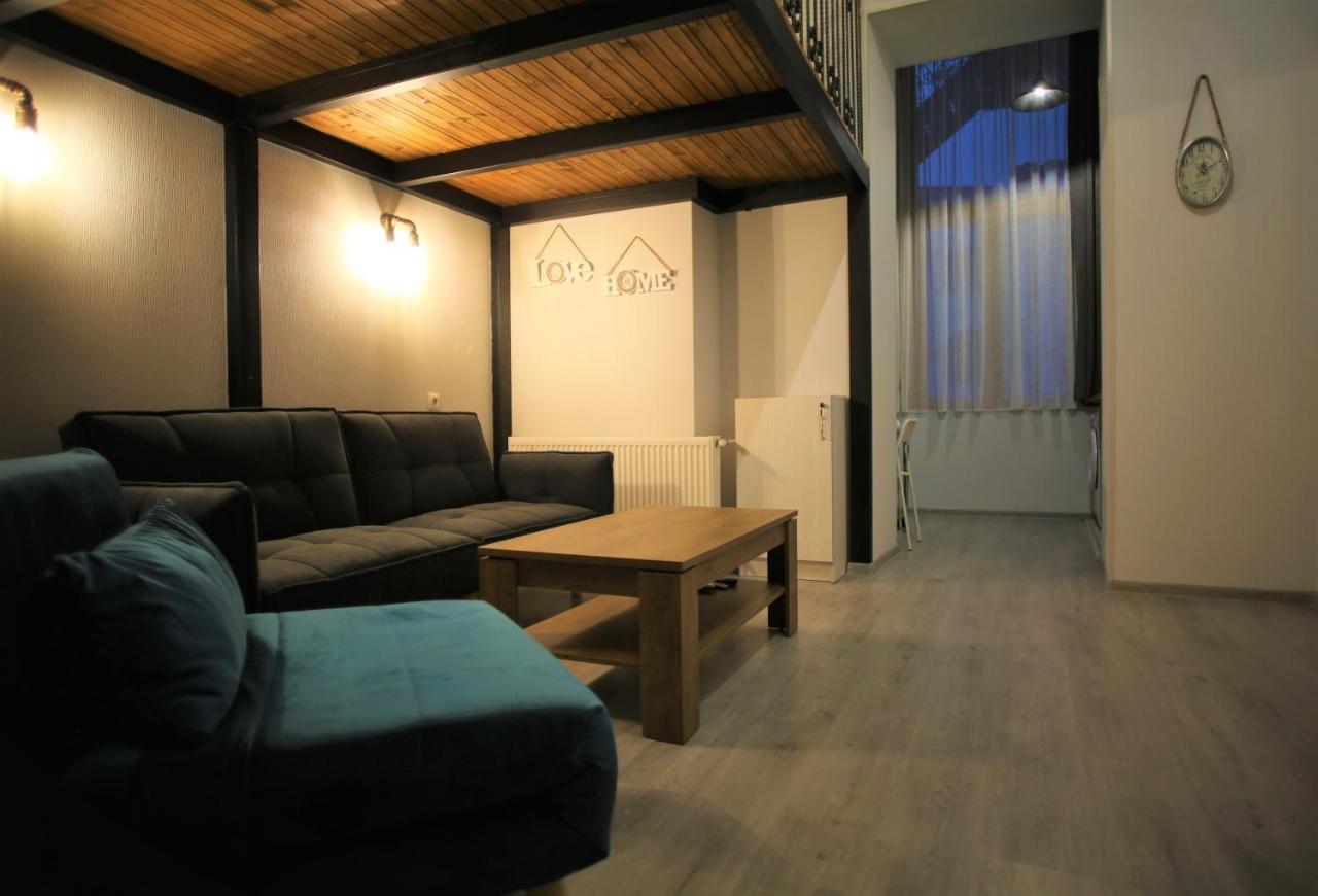 Love Home Тбилиси Екстериор снимка